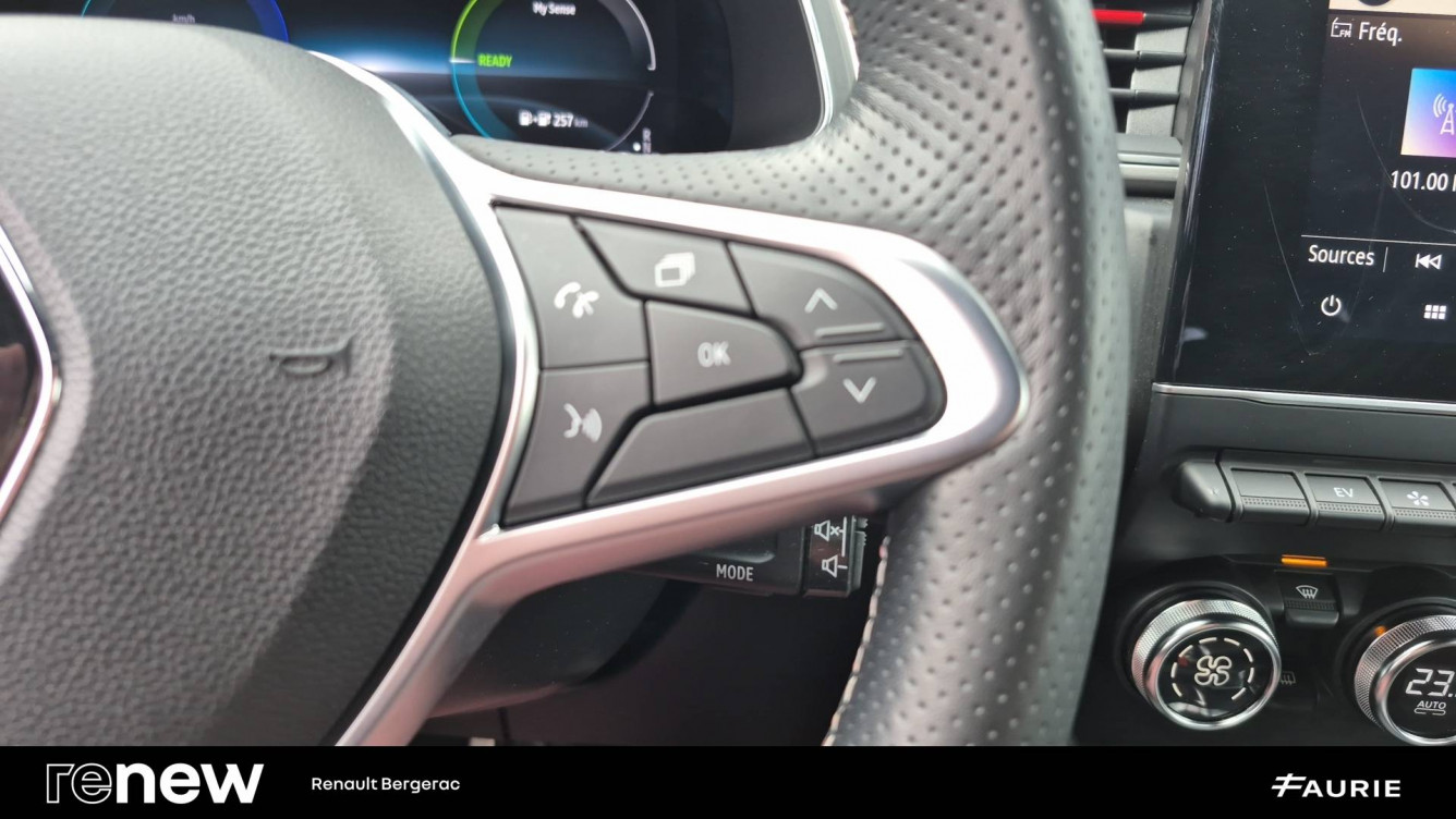 Acheter Renault Captur 2 Captur E-Tech Plug-in 160 - 21B R.S. Line 5p occasion dans les concessions du Groupe Faurie