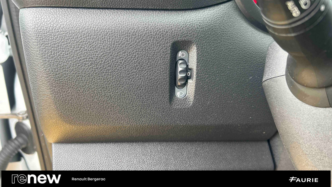 Acheter Renault Master 3 MASTER FGN TRAC F3500 L2H2 BLUE DCI 135 CONFORT 4p occasion dans les concessions du Groupe Faurie