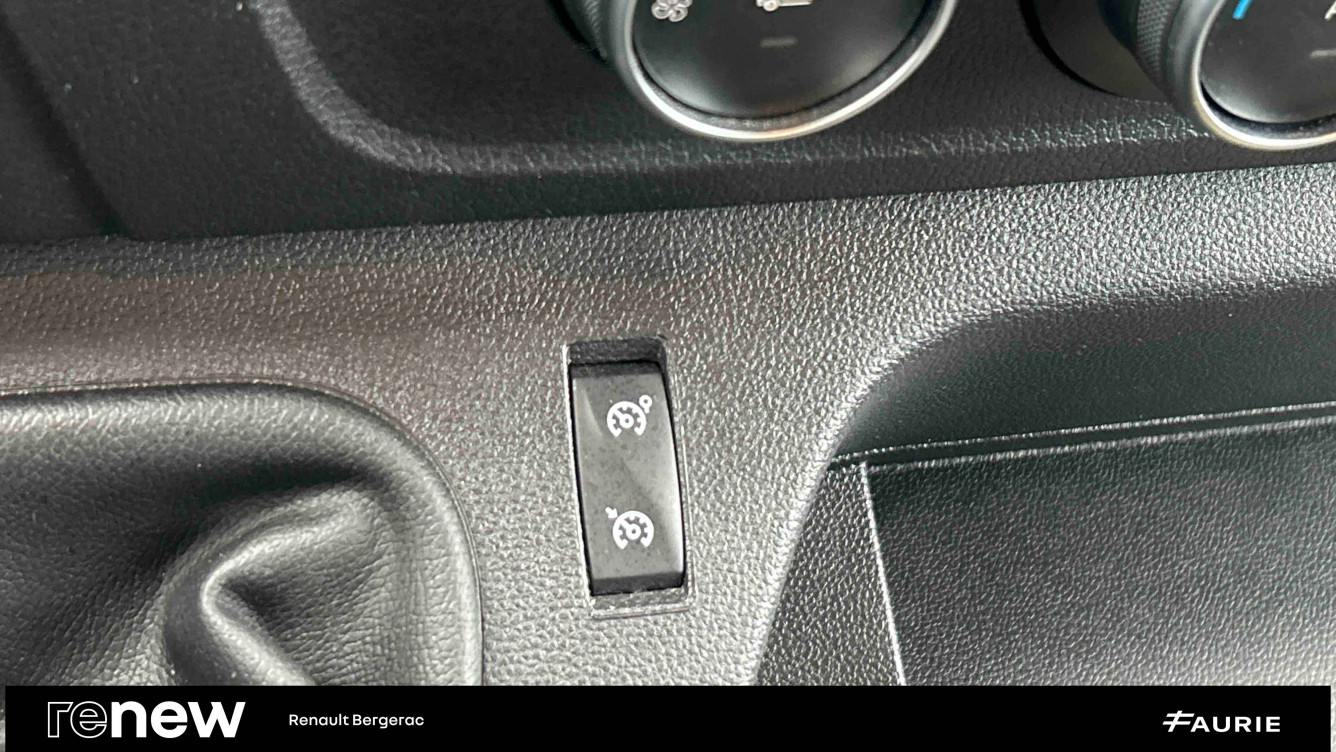 Acheter Renault Master 3 MASTER FGN TRAC F3500 L2H2 BLUE DCI 135 CONFORT 4p occasion dans les concessions du Groupe Faurie