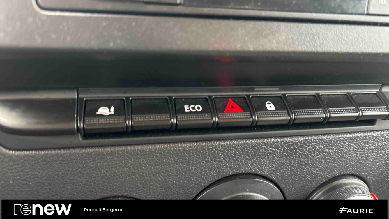 Acheter Renault Master 3 MASTER FGN TRAC F3500 L2H2 BLUE DCI 135 CONFORT 4p occasion dans les concessions du Groupe Faurie