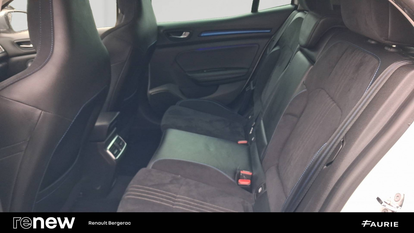 Acheter Renault Megane 4 Mégane IV Berline TCe 205 Energy EDC GT 5p occasion dans les concessions du Groupe Faurie