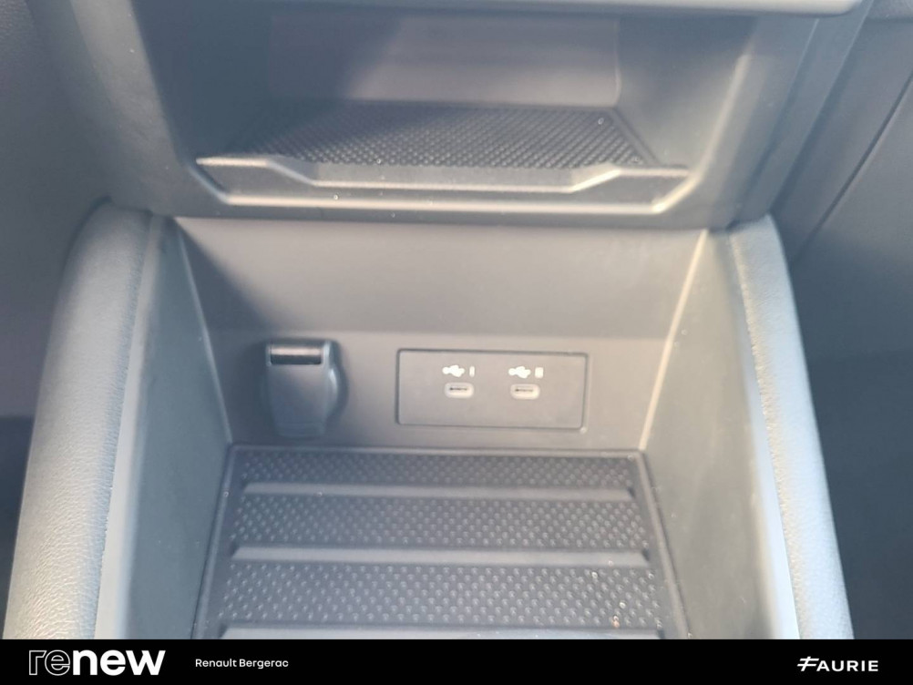 Acheter Renault Captur 2 Captur E-Tech full hybrid 145 ch esprit Alpine 5p occasion dans les concessions du Groupe Faurie