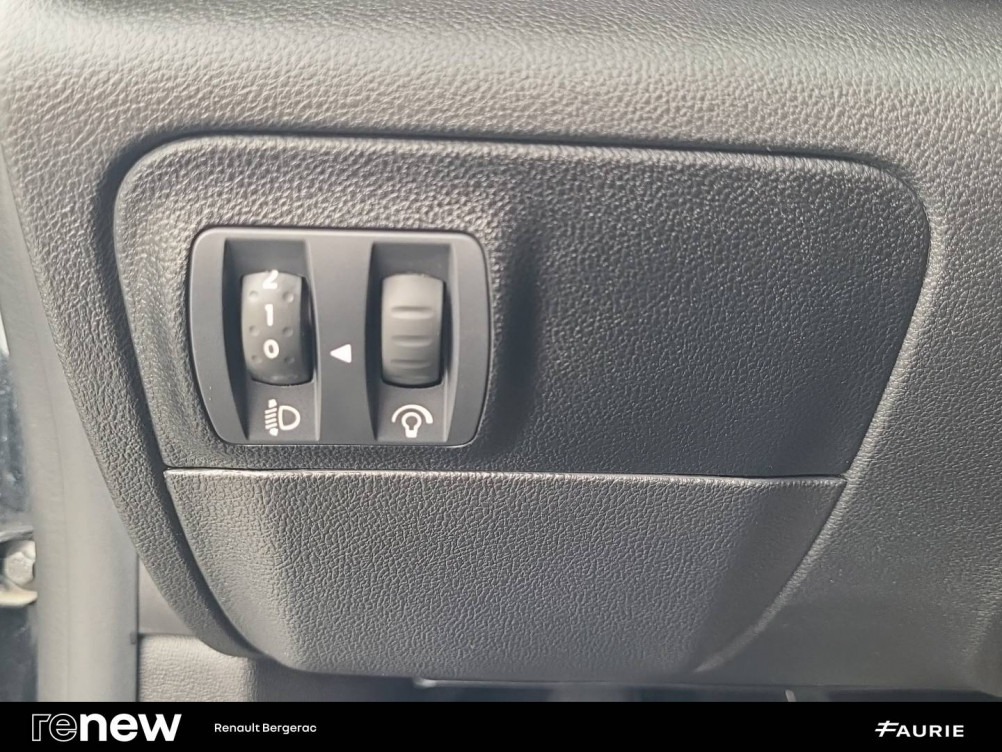 Acheter Renault Megane 4 Mégane IV Berline Blue dCi 115 - 20 Business 5p occasion dans les concessions du Groupe Faurie