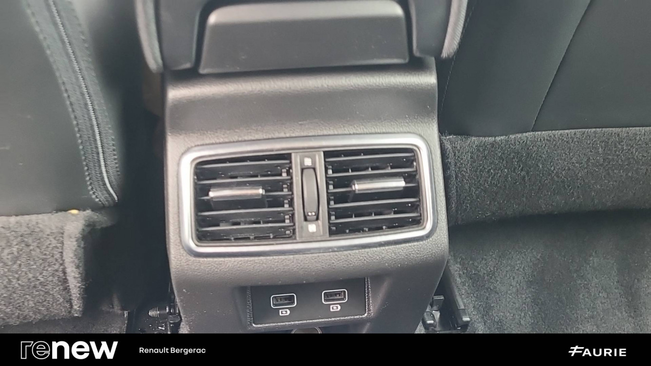 Acheter Renault Megane 4 Mégane IV Berline Blue dCi 115 - 20 Business 5p occasion dans les concessions du Groupe Faurie