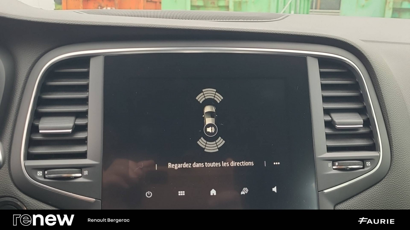 Acheter Renault Megane 4 Mégane IV Berline Blue dCi 115 - 20 Business 5p occasion dans les concessions du Groupe Faurie