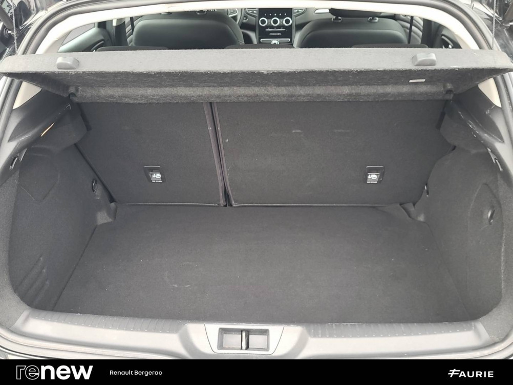 Acheter Renault Megane 4 Mégane IV Berline Blue dCi 115 - 20 Business 5p occasion dans les concessions du Groupe Faurie