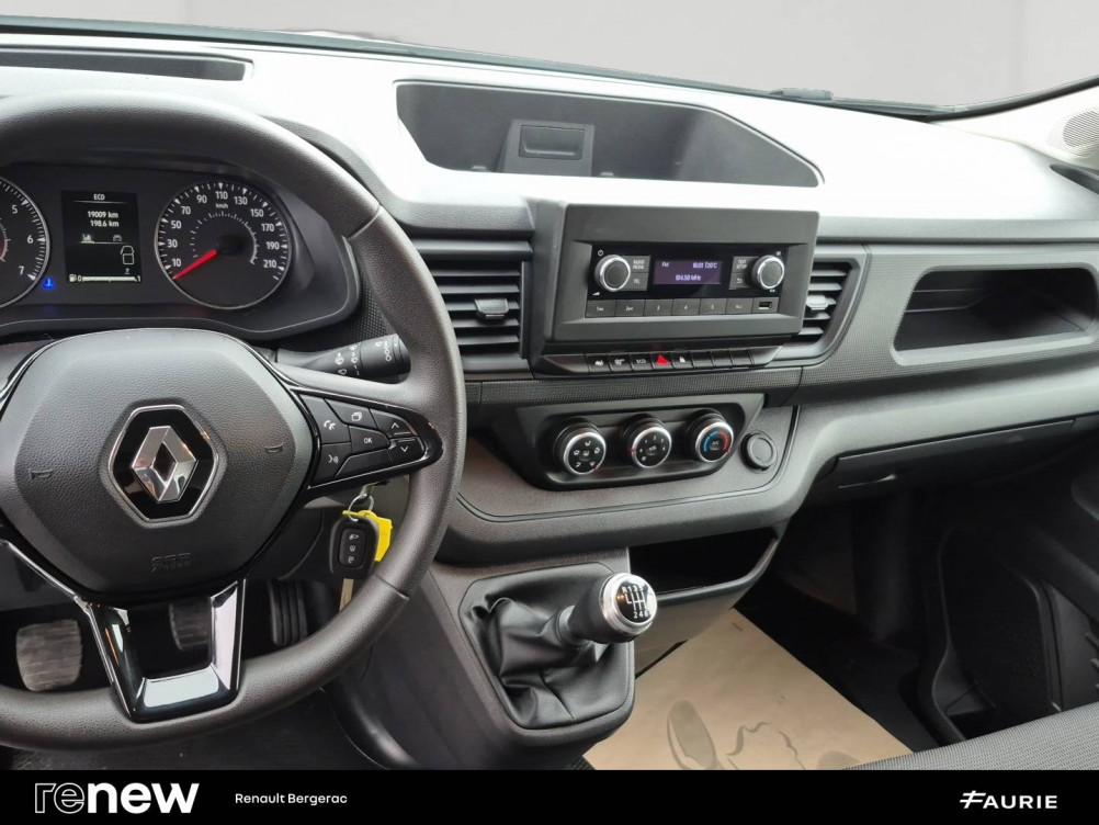 Acheter Renault Trafic 3 TRAFIC FG BLUE DCI 130 L1H1 3T GSR2 ADVANCE 4p occasion dans les concessions du Groupe Faurie