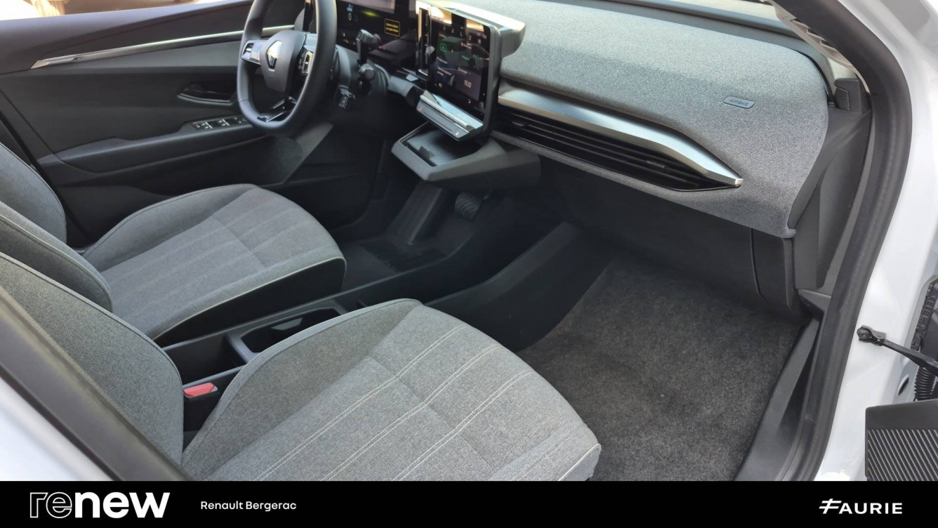 Acheter Renault Megane E-Tech Megane E-Tech EV40 130ch standard charge Equilibre 5p occasion dans les concessions du Groupe Faurie