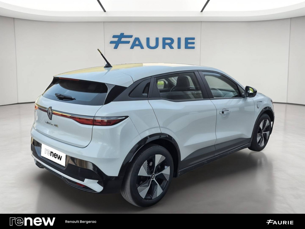 Acheter Renault Megane E-Tech Megane E-Tech EV40 130ch standard charge Equilibre 5p occasion dans les concessions du Groupe Faurie