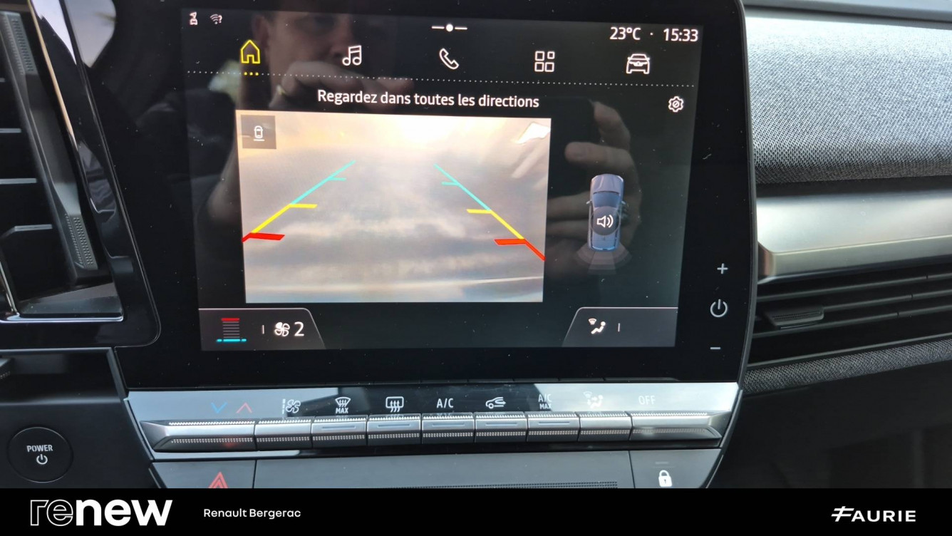 Acheter Renault Megane E-Tech Megane E-Tech EV40 130ch standard charge Equilibre 5p occasion dans les concessions du Groupe Faurie