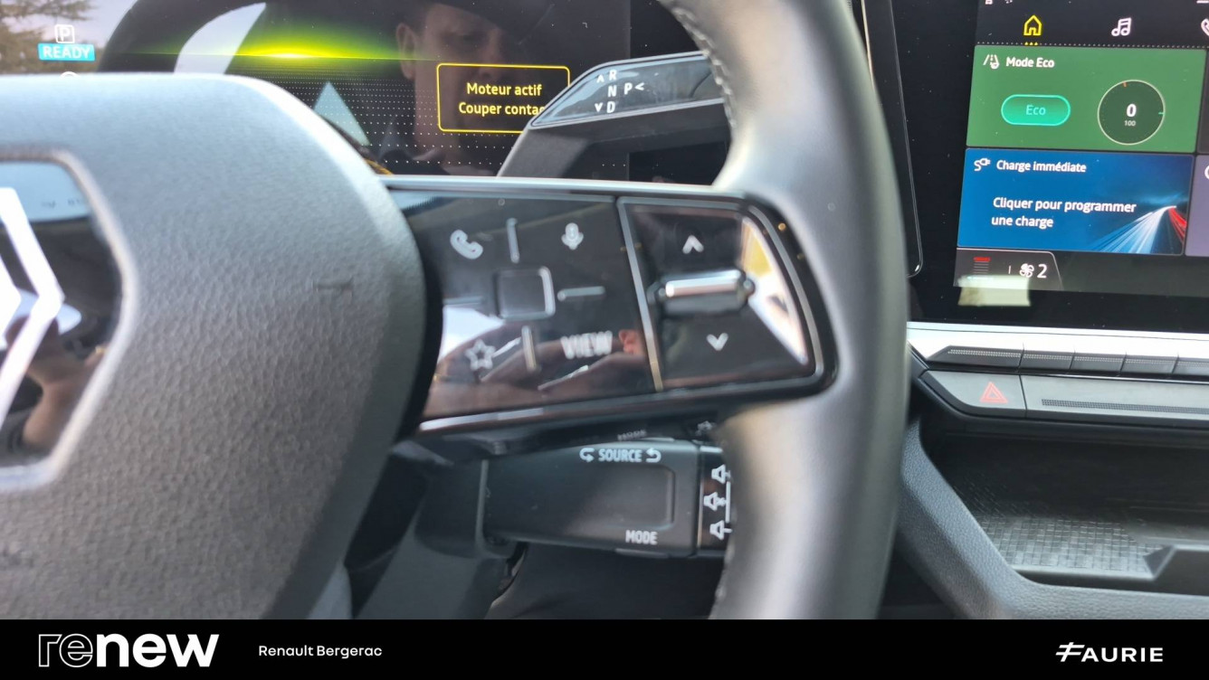 Acheter Renault Megane E-Tech Megane E-Tech EV40 130ch standard charge Equilibre 5p occasion dans les concessions du Groupe Faurie