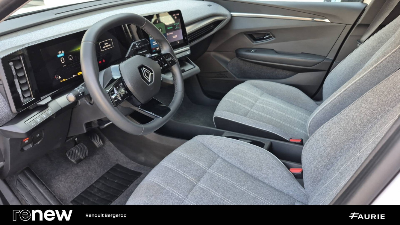Acheter Renault Megane E-Tech Megane E-Tech EV40 130ch standard charge Equilibre 5p occasion dans les concessions du Groupe Faurie
