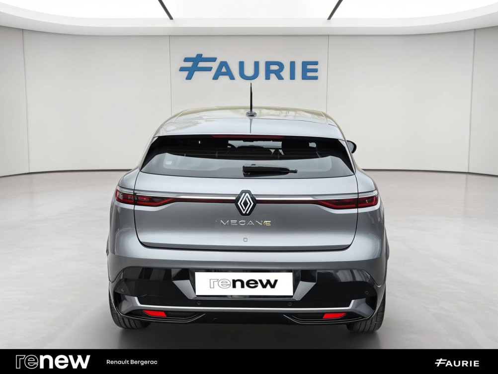 Acheter Renault Megane E-Tech Megane E-Tech EV40 130ch standard charge Equilibre 5p occasion dans les concessions du Groupe Faurie
