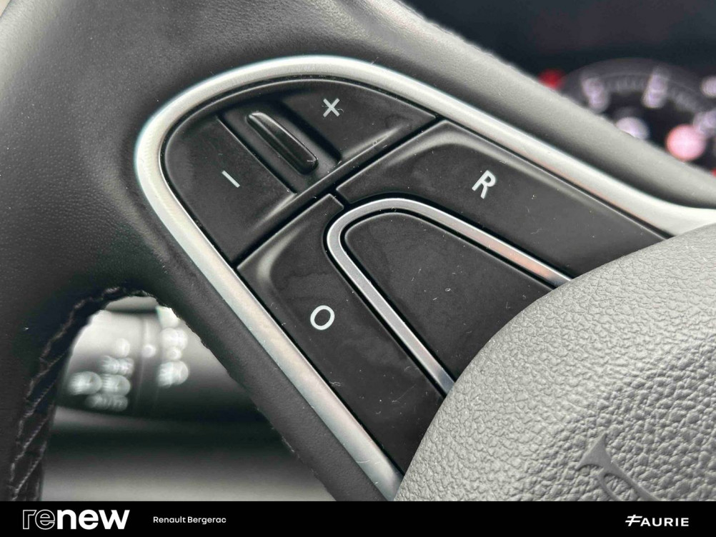 Acheter Renault Megane 4 Mégane IV Berline TCe 140 FAP Intens 5p occasion dans les concessions du Groupe Faurie