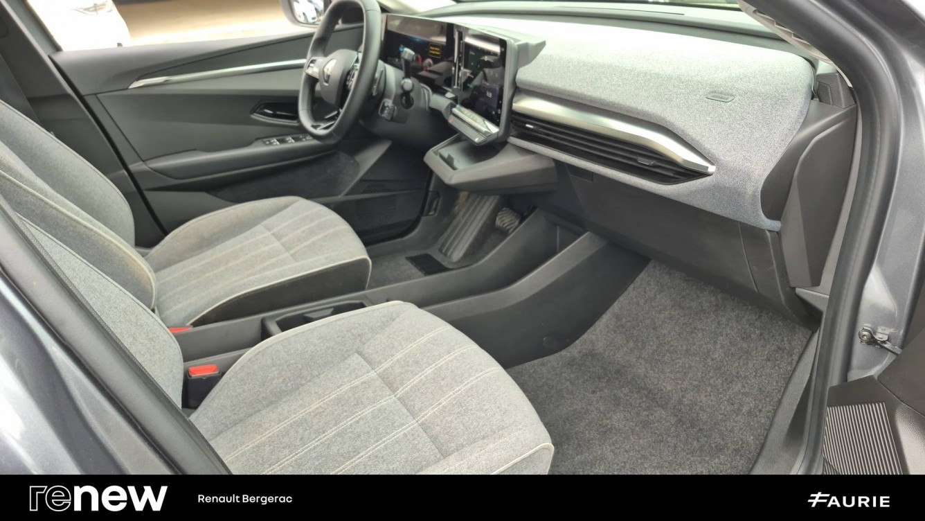 Acheter Renault Megane E-Tech Megane E-Tech EV40 130ch standard charge Equilibre 5p occasion dans les concessions du Groupe Faurie