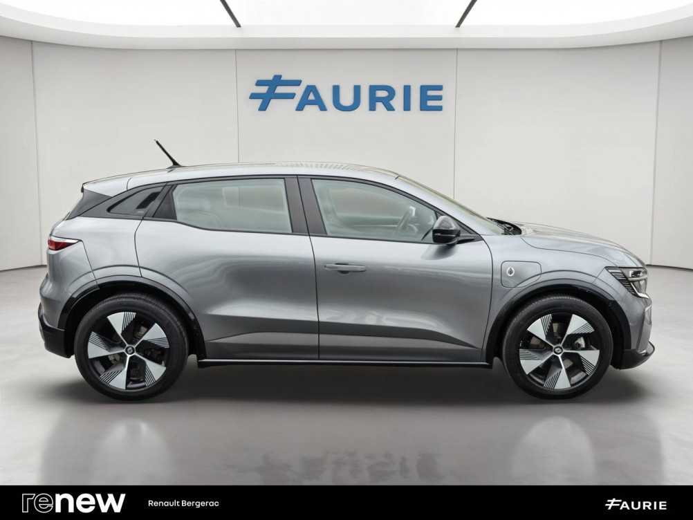 Acheter Renault Megane E-Tech Megane E-Tech EV40 130ch standard charge Equilibre 5p occasion dans les concessions du Groupe Faurie