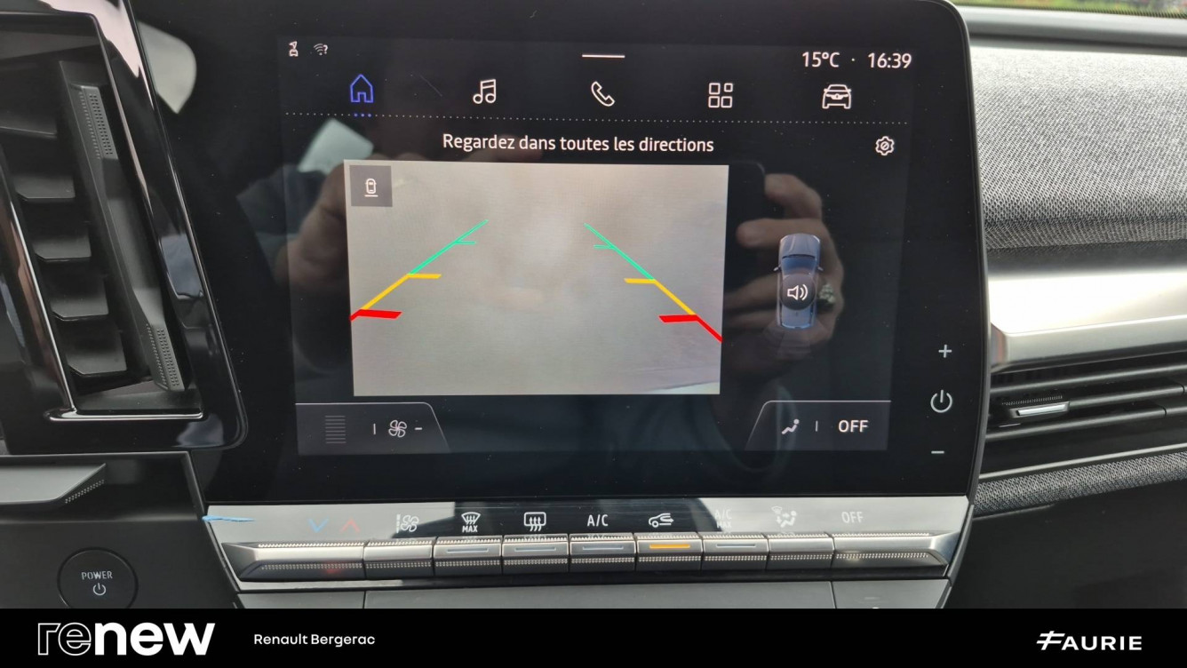 Acheter Renault Megane E-Tech Megane E-Tech EV40 130ch standard charge Equilibre 5p occasion dans les concessions du Groupe Faurie