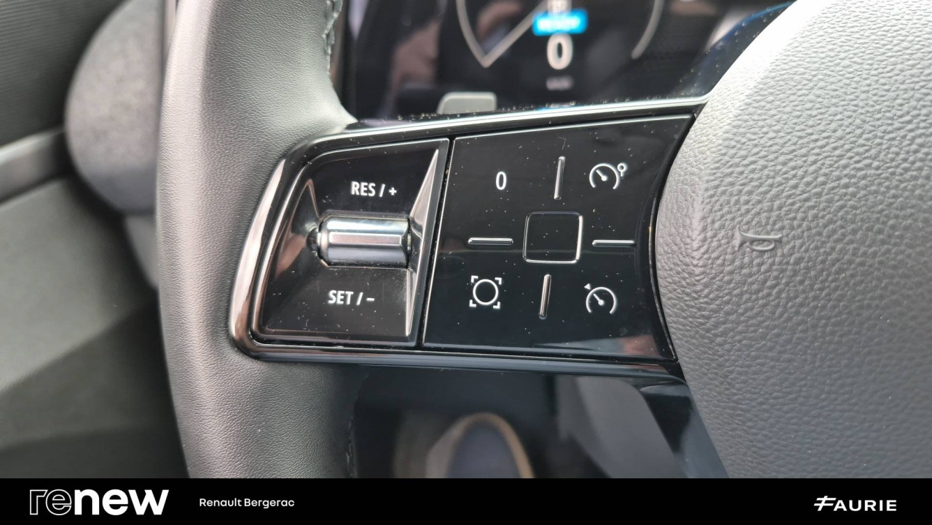 Acheter Renault Megane E-Tech Megane E-Tech EV40 130ch standard charge Equilibre 5p occasion dans les concessions du Groupe Faurie