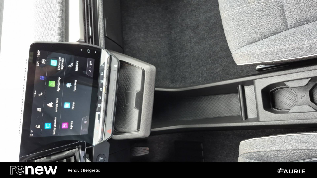 Acheter Renault Megane E-Tech Megane E-Tech EV40 130ch standard charge Equilibre 5p occasion dans les concessions du Groupe Faurie