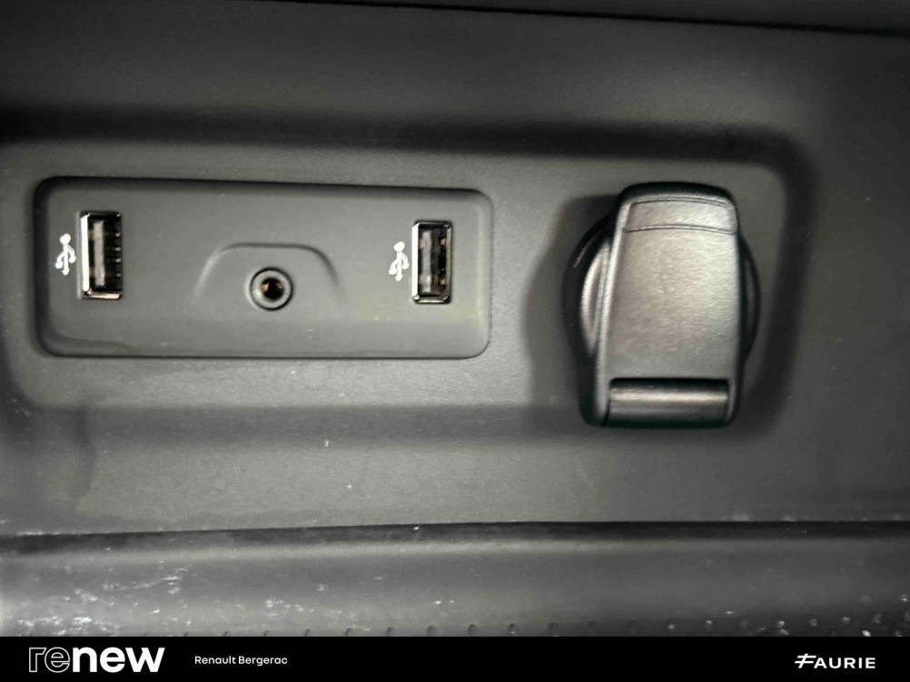 Acheter Renault Megane 4 Mégane IV Berline TCe 140 FAP Intens 5p occasion dans les concessions du Groupe Faurie