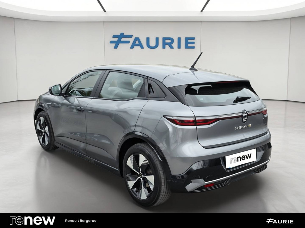Acheter Renault Megane E-Tech Megane E-Tech EV40 130ch standard charge Equilibre 5p occasion dans les concessions du Groupe Faurie