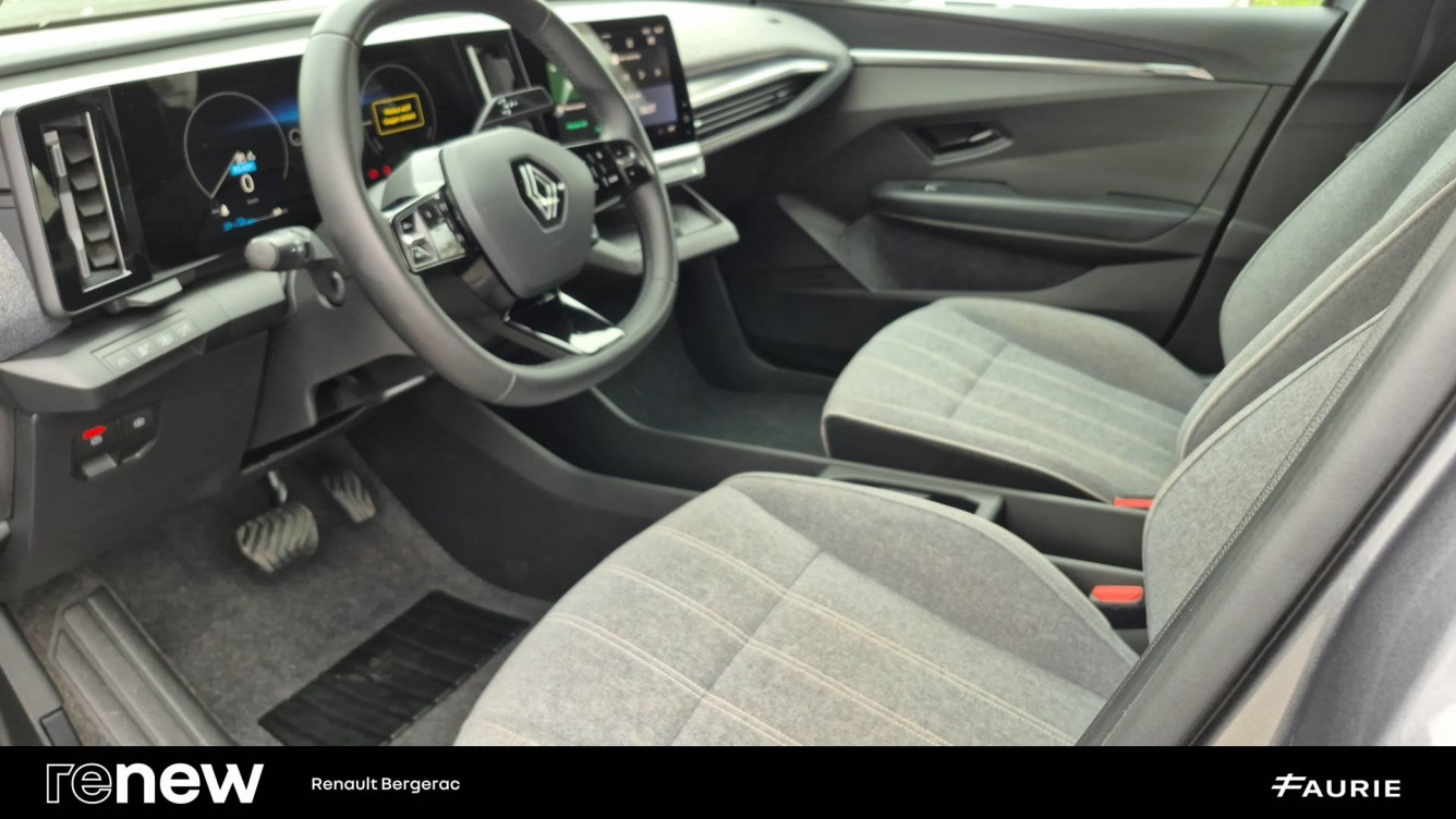 Acheter Renault Megane E-Tech Megane E-Tech EV40 130ch standard charge Equilibre 5p occasion dans les concessions du Groupe Faurie