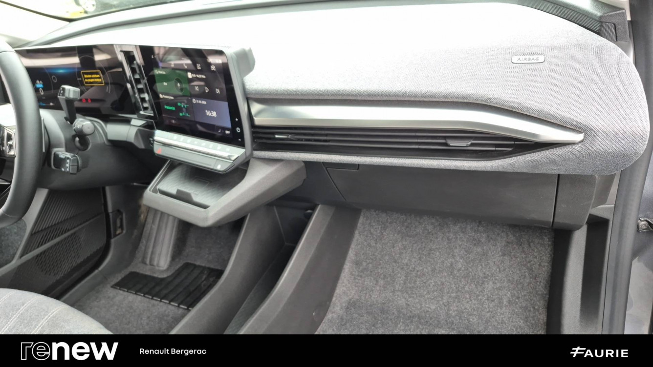 Acheter Renault Megane E-Tech Megane E-Tech EV40 130ch standard charge Equilibre 5p occasion dans les concessions du Groupe Faurie