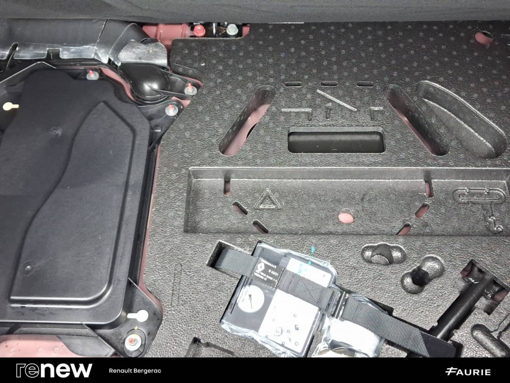 Acheter Renault Clio 5 Clio E-Tech full hybrid 145 Evolution 5p occasion dans les concessions du Groupe Faurie