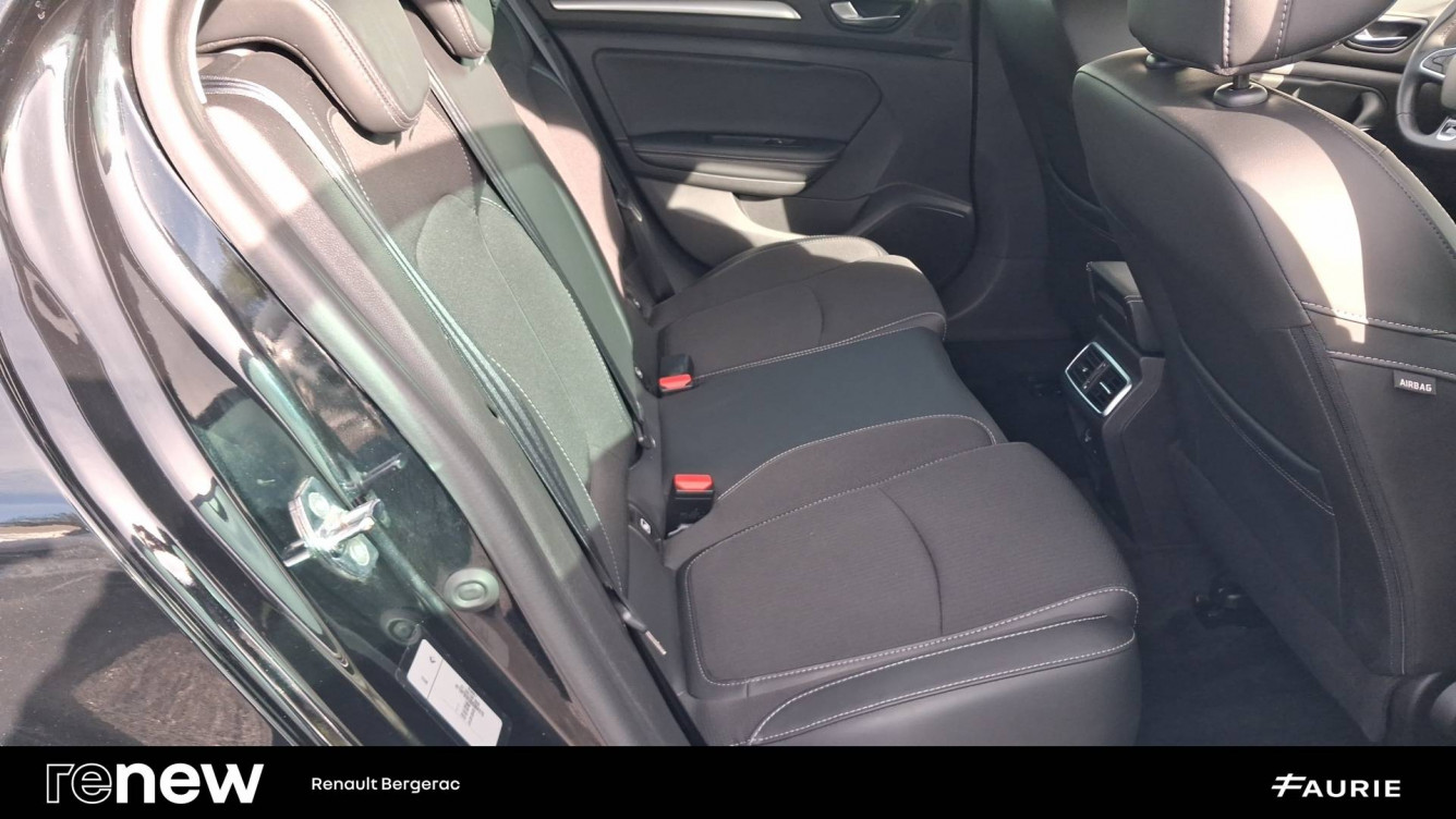 Acheter Renault Megane 4 Mégane IV Berline Blue dCi 115 Intens 5p occasion dans les concessions du Groupe Faurie