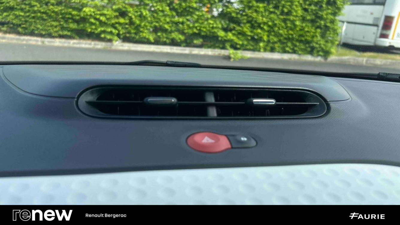 Acheter Renault Twingo 3 Twingo III SCe 75 - 20 Zen 5p occasion dans les concessions du Groupe Faurie