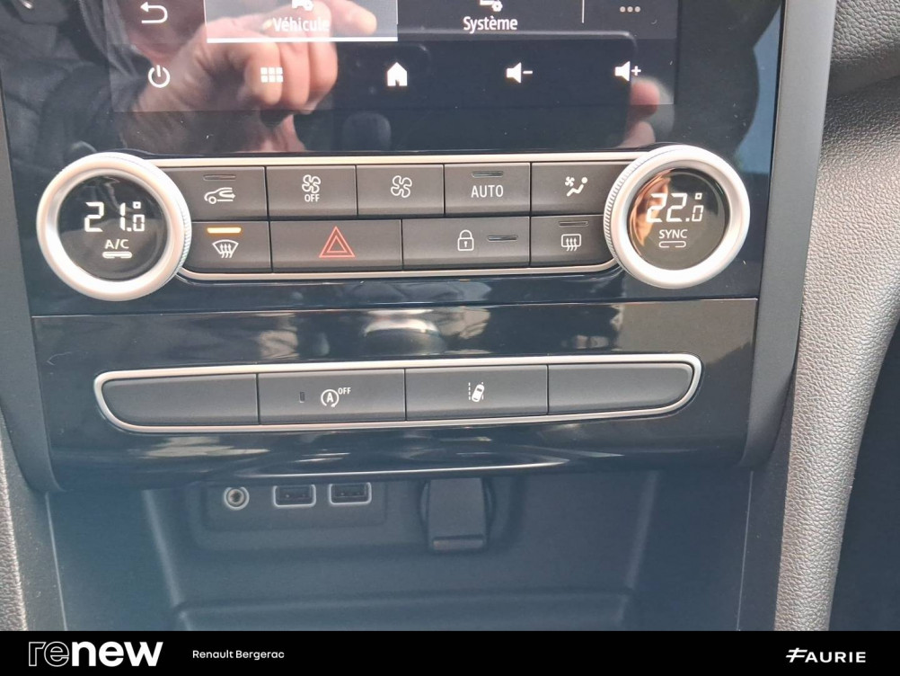 Acheter Renault Megane 4 Mégane IV Berline Blue dCi 115 Intens 5p occasion dans les concessions du Groupe Faurie