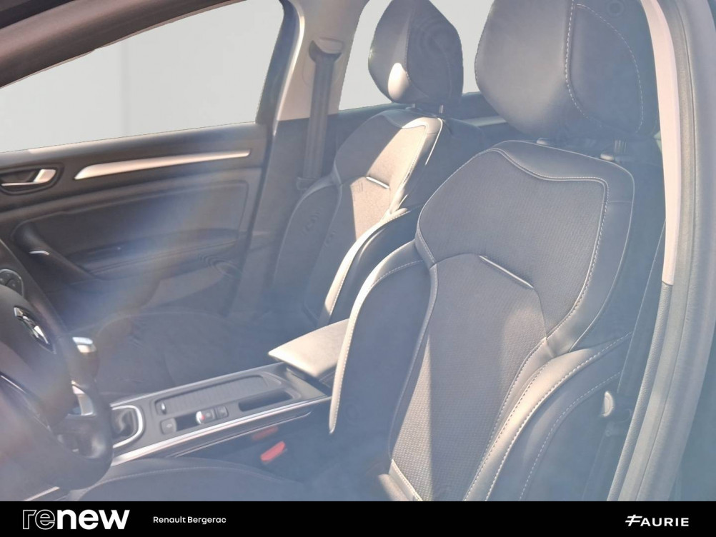 Acheter Renault Megane 4 Mégane IV Berline Blue dCi 115 Intens 5p occasion dans les concessions du Groupe Faurie