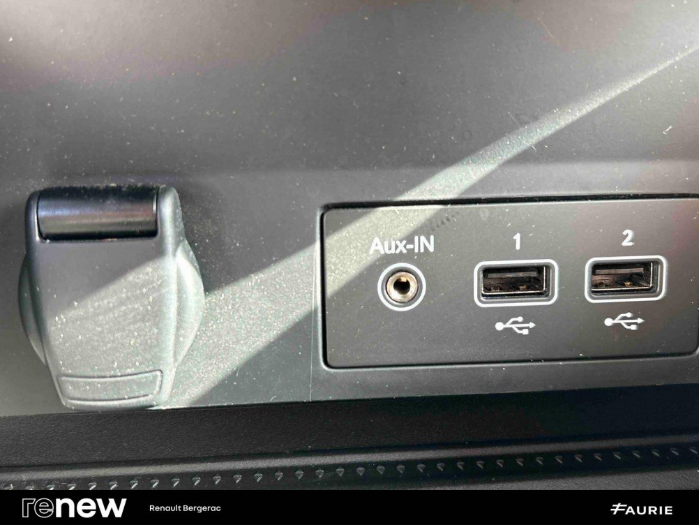 Acheter Renault Captur 2 Captur E-Tech 145 - 21 Intens 5p occasion dans les concessions du Groupe Faurie