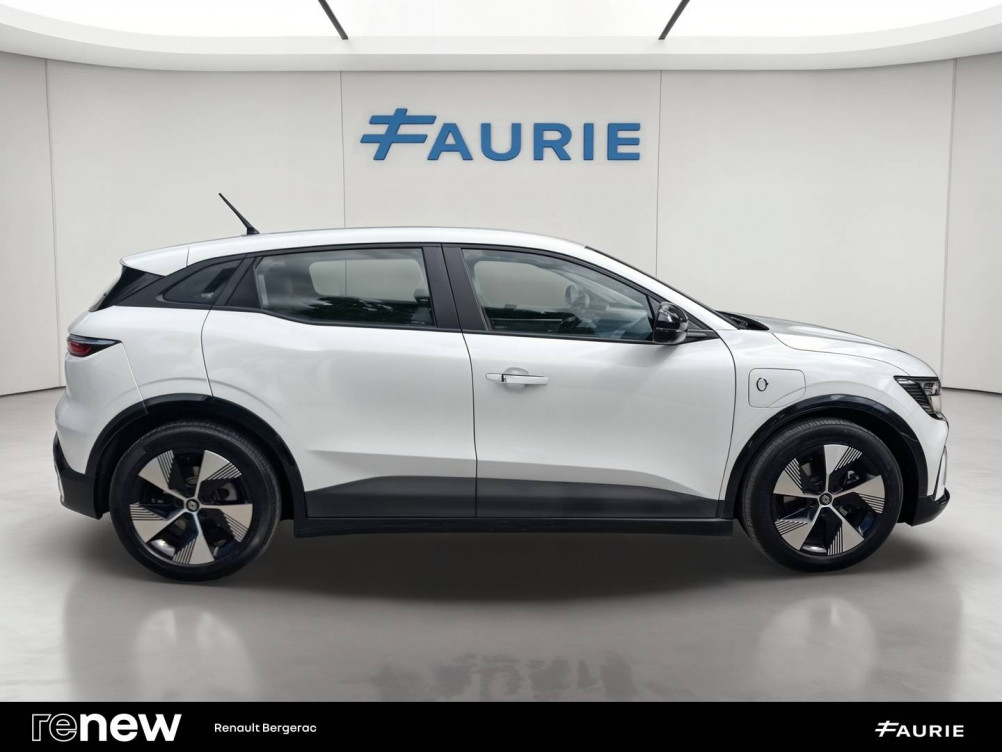 Acheter Renault Megane E-Tech Megane E-Tech EV40 130ch boost charge Equilibre 5p occasion dans les concessions du Groupe Faurie
