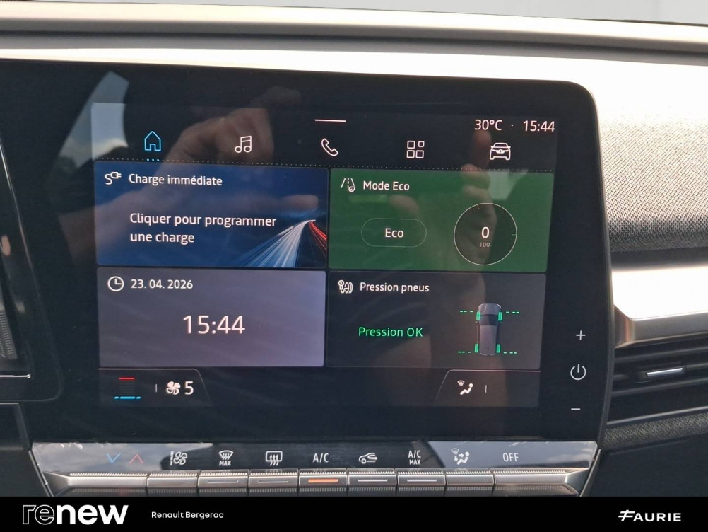 Acheter Renault Megane E-Tech Megane E-Tech EV40 130ch boost charge Equilibre 5p occasion dans les concessions du Groupe Faurie