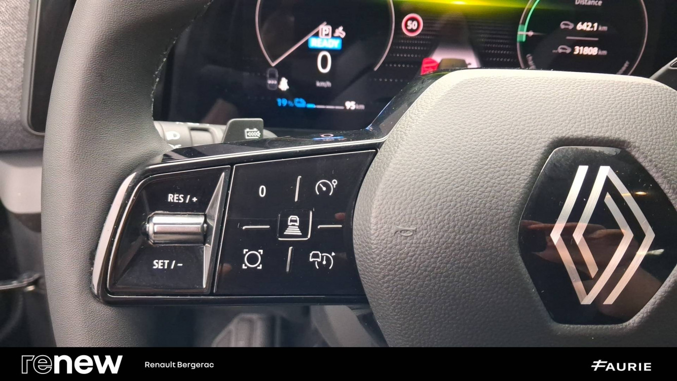 Acheter Renault Megane E-Tech Megane E-Tech EV60 130ch super charge Evolution ER 5p occasion dans les concessions du Groupe Faurie