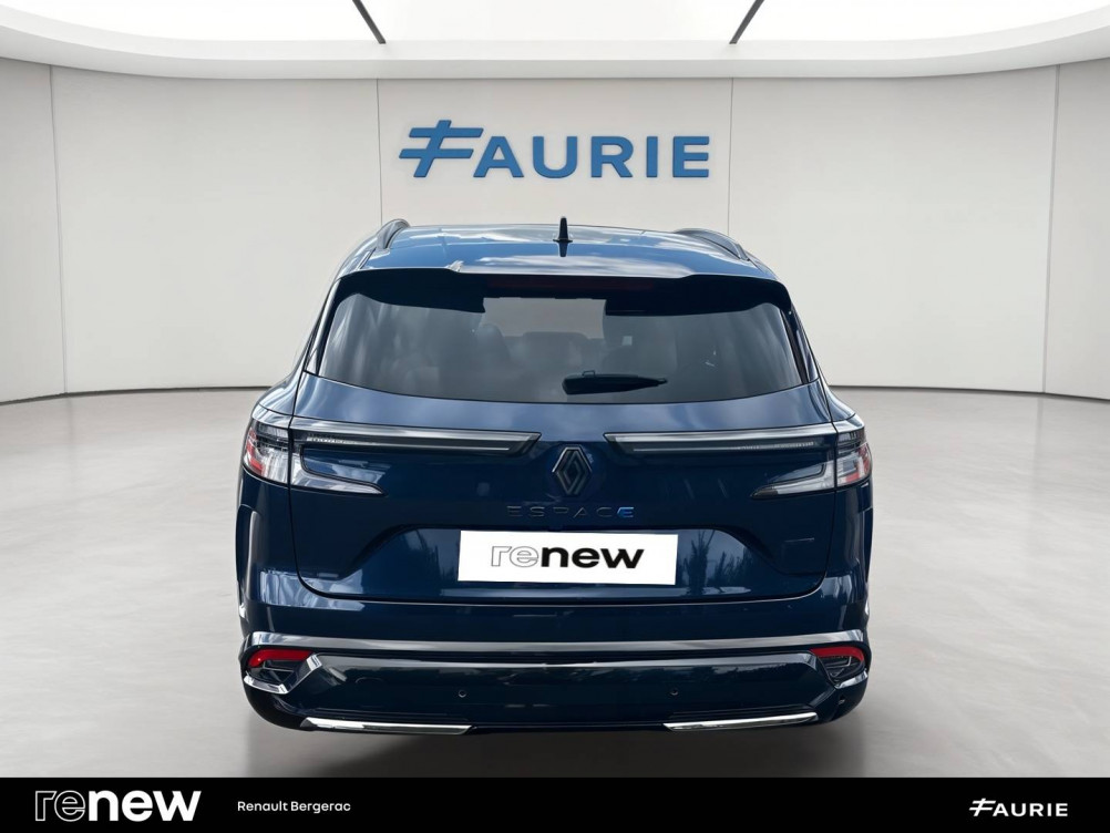 Acheter Renault Espace 6 Espace E-Tech full hybrid 200 GSR2 esprit Alpine 5p occasion dans les concessions du Groupe Faurie