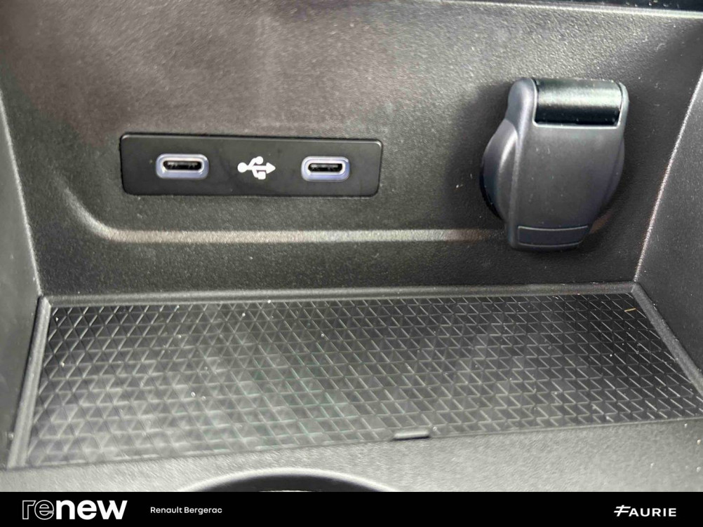 Acheter Renault Espace 6 Espace E-Tech full hybrid 200 GSR2 esprit Alpine 5p occasion dans les concessions du Groupe Faurie