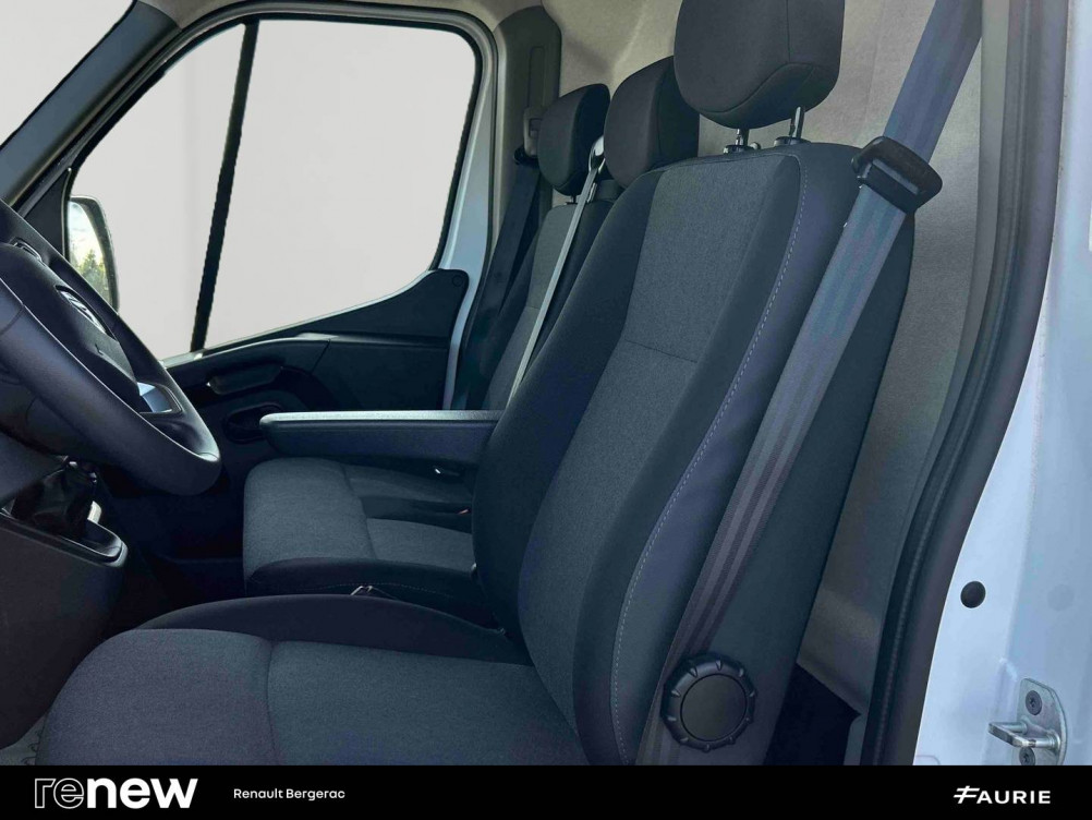Acheter Renault Master 3 MASTER FGN TRAC F3500 L3H3 BLUE DCI 135 CONFORT 4p occasion dans les concessions du Groupe Faurie