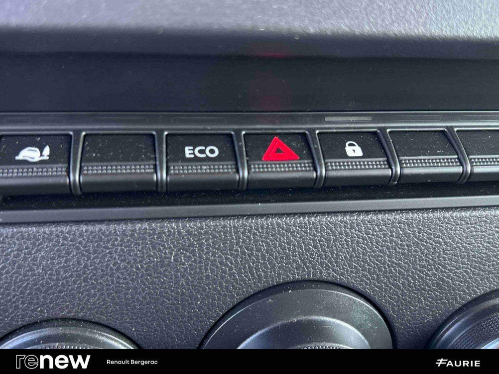 Acheter Renault Master 3 MASTER FGN TRAC F3500 L3H3 BLUE DCI 135 CONFORT 4p occasion dans les concessions du Groupe Faurie