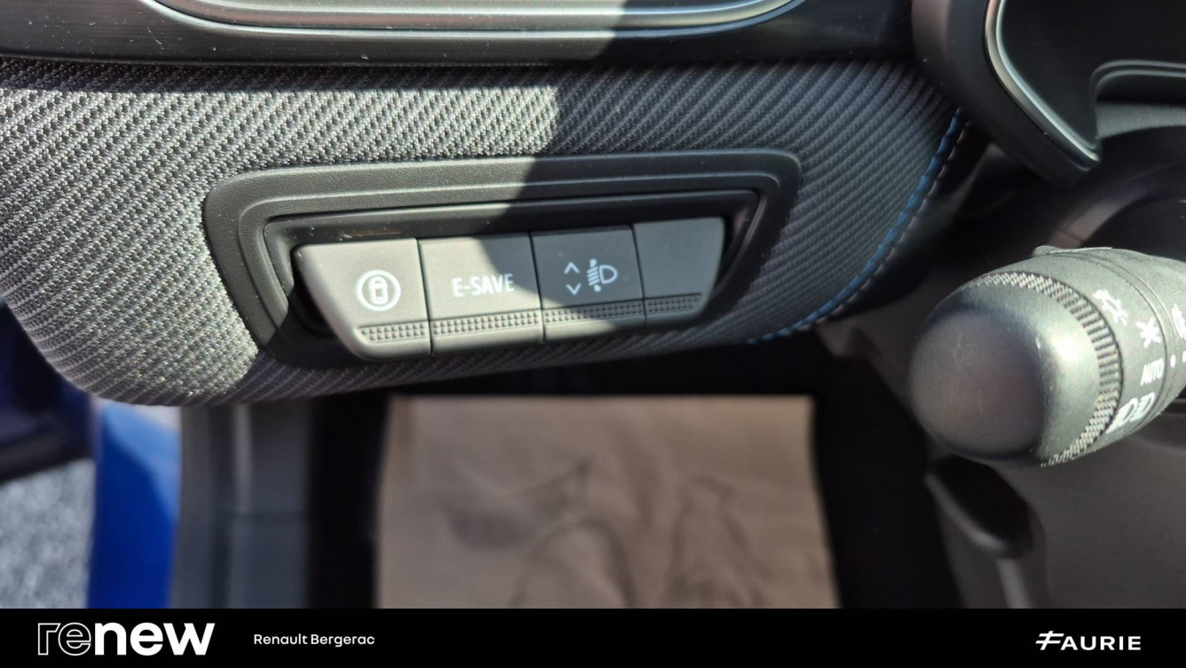 Acheter Renault Captur 2 Captur E-Tech full hybrid 145 ch esprit Alpine 5p occasion dans les concessions du Groupe Faurie