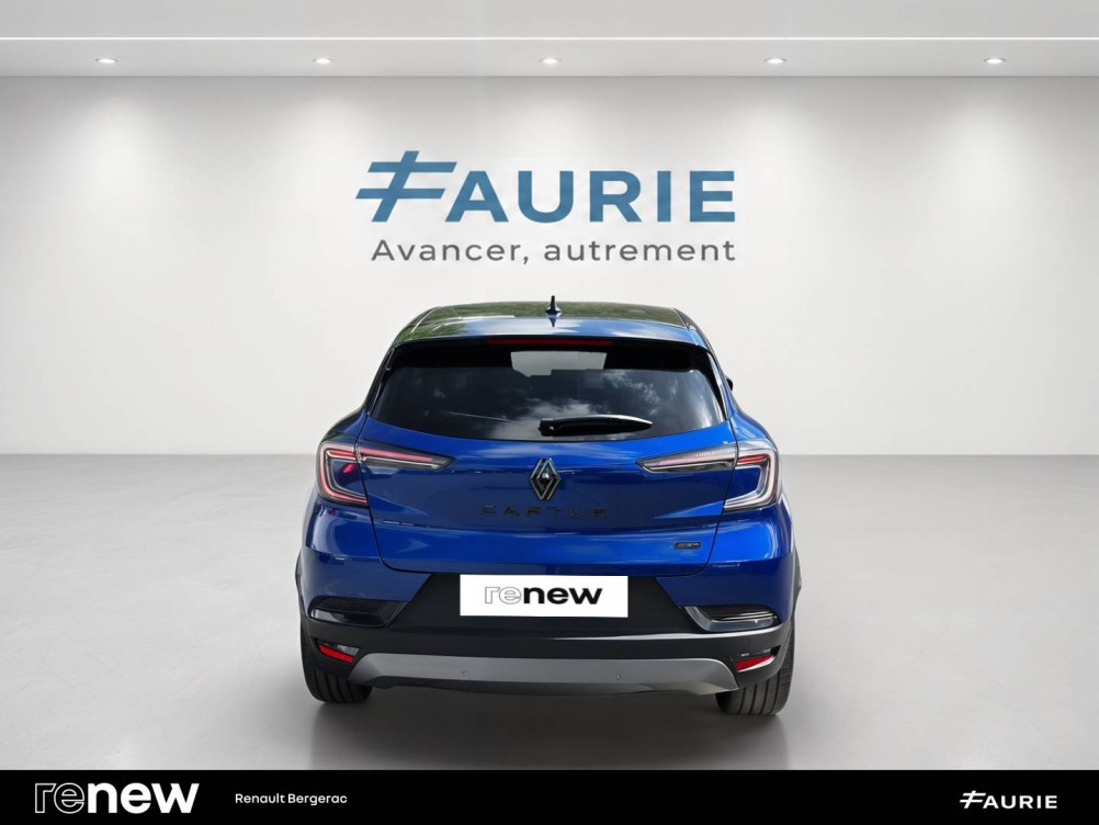 Acheter Renault Captur 2 Captur E-Tech full hybrid 145 ch esprit Alpine 5p occasion dans les concessions du Groupe Faurie