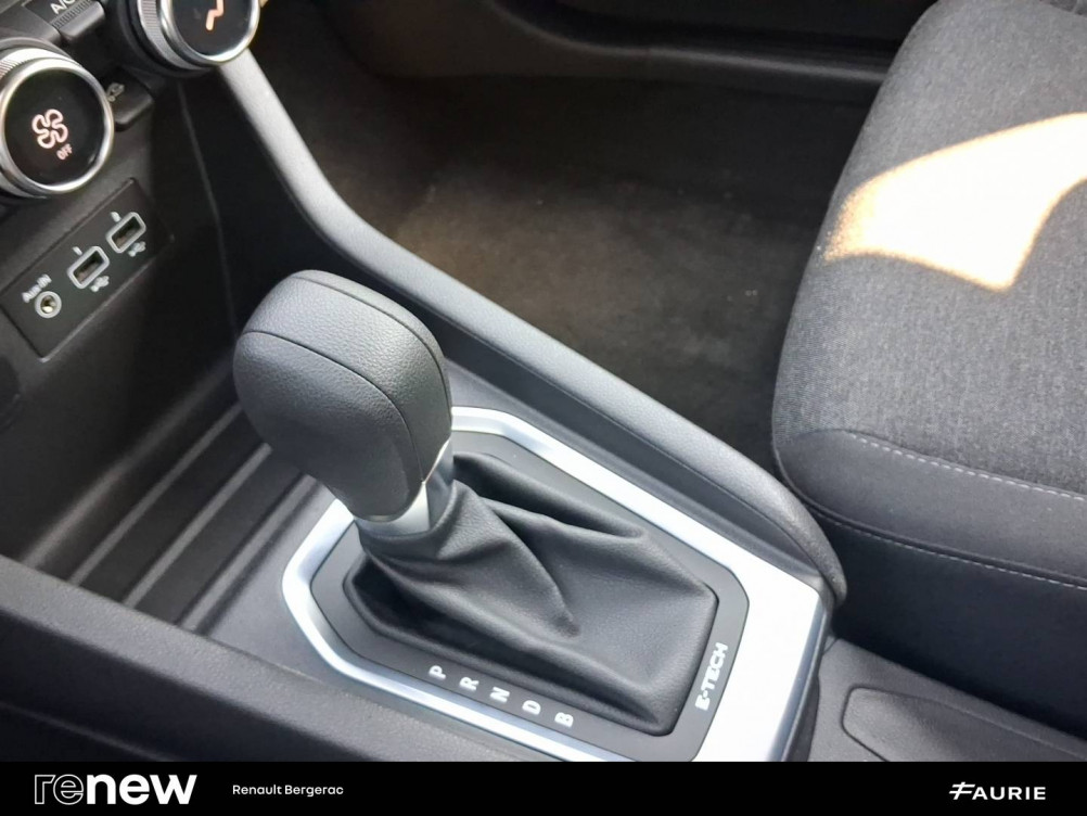 Acheter Renault Clio 5 Clio E-Tech 140 - 21N Business 5p occasion dans les concessions du Groupe Faurie