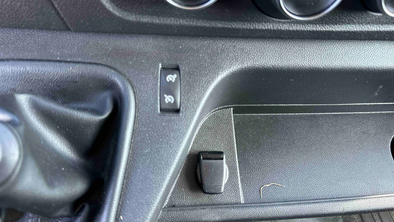Acheter Renault Master 3 MASTER FGN TRAC F3500 L3H3 BLUE DCI 135 CONFORT 4p occasion dans les concessions du Groupe Faurie