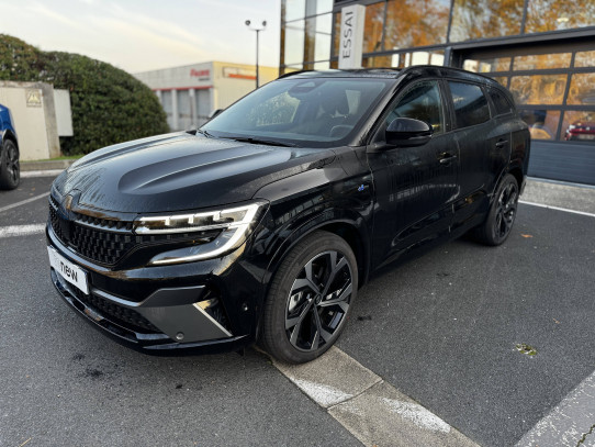 Acheter Renault Espace 6 Espace E-Tech hybrid 200 esprit Alpine 5p occasion dans les concessions du Groupe Faurie