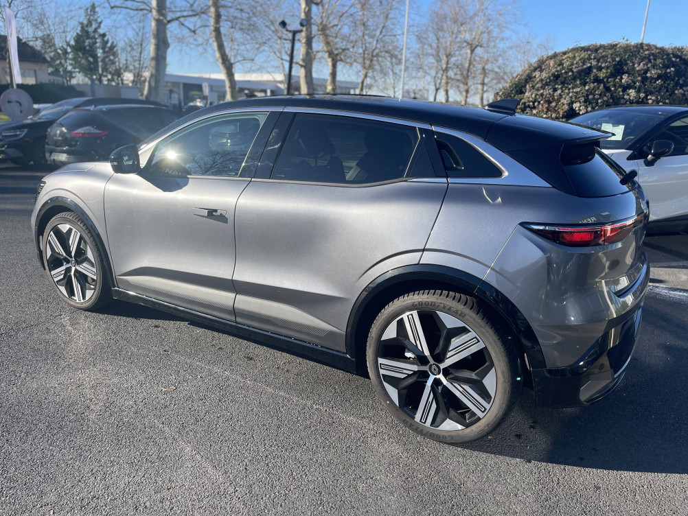 Acheter Renault Megane E-Tech Megane E-Tech EV60 220 ch super charge Iconic 5p occasion dans les concessions du Groupe Faurie