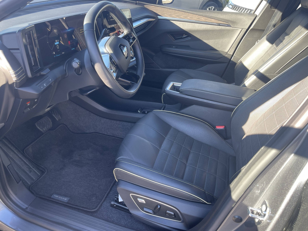 Acheter Renault Megane E-Tech Megane E-Tech EV60 220 ch super charge Iconic 5p occasion dans les concessions du Groupe Faurie
