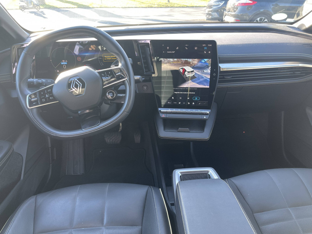 Acheter Renault Megane E-Tech Megane E-Tech EV60 220 ch super charge Iconic 5p occasion dans les concessions du Groupe Faurie