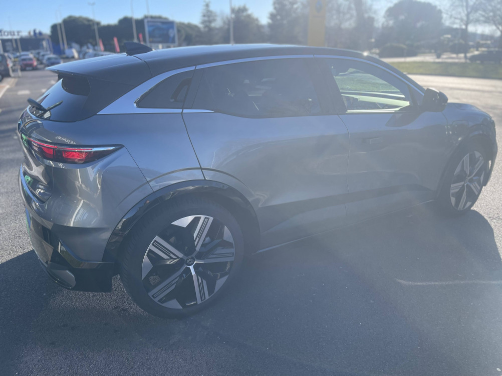 Acheter Renault Megane E-Tech Megane E-Tech EV60 220 ch super charge Iconic 5p occasion dans les concessions du Groupe Faurie