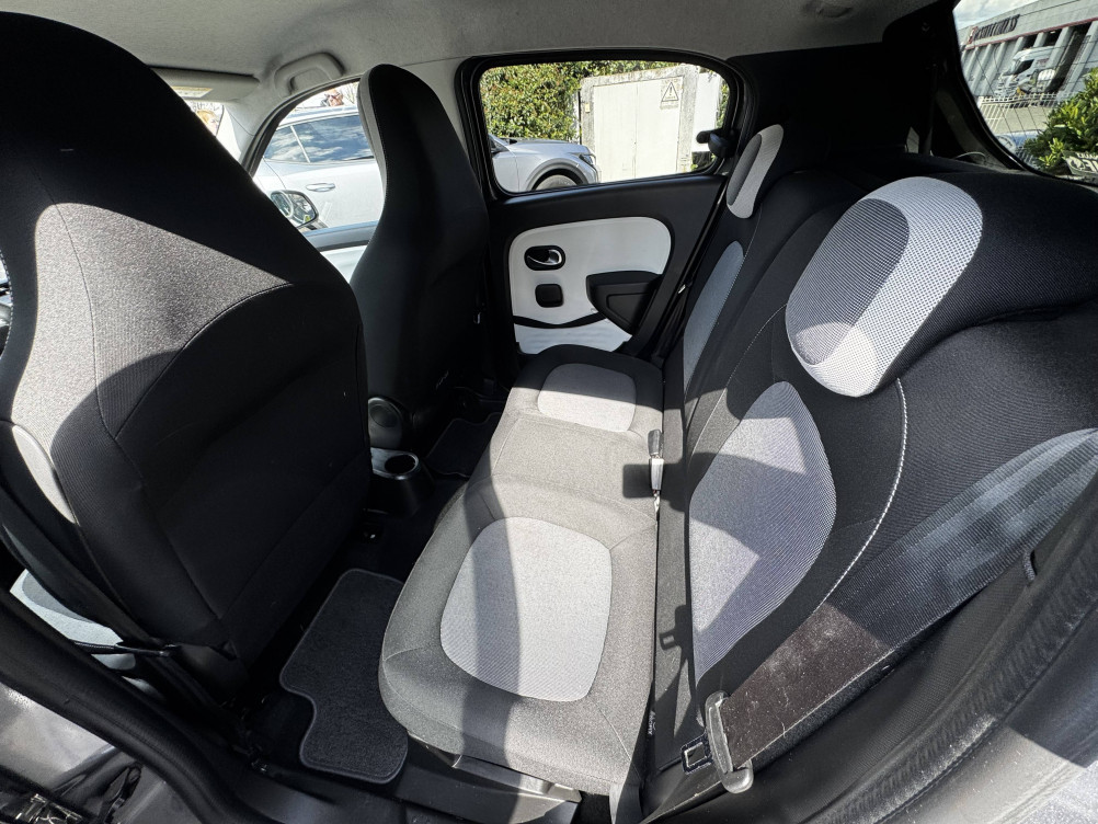 Acheter Renault Twingo 3 Twingo III 0.9 TCe 90 Energy E6C Intens 5p occasion dans les concessions du Groupe Faurie